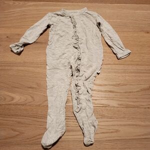 Posh Peanut Gray Ruffle Footie